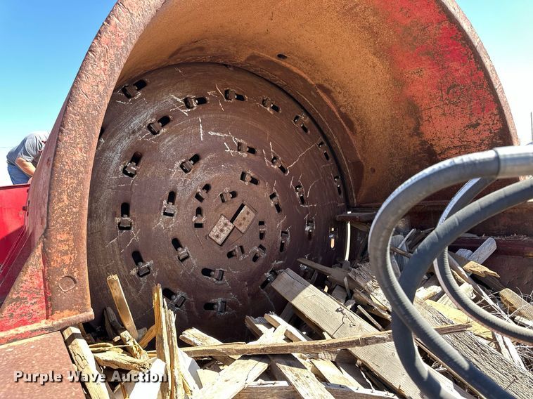 image for item EQ4642 RSI shredder trailer