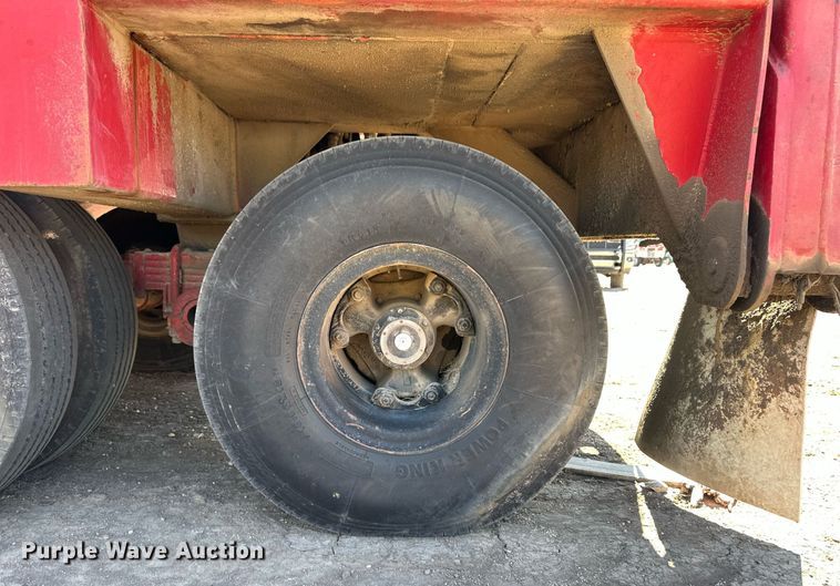 image for item EQ4642 RSI shredder trailer