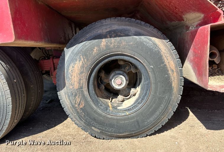 image for item EQ4642 RSI shredder trailer