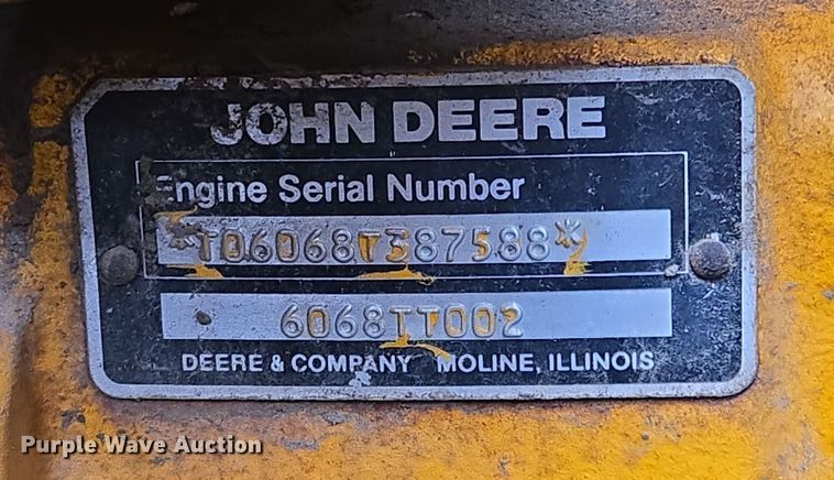 image for item EQ6981 1992 John Deere 750B dozer