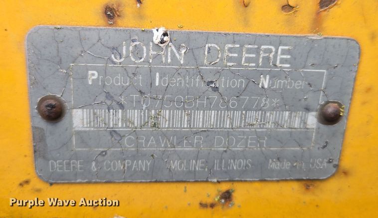 image for item EQ6981 1992 John Deere 750B dozer