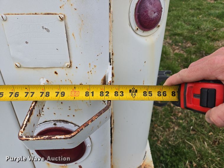 image for item EQ6983 1983 GMC 7000 fuel truck