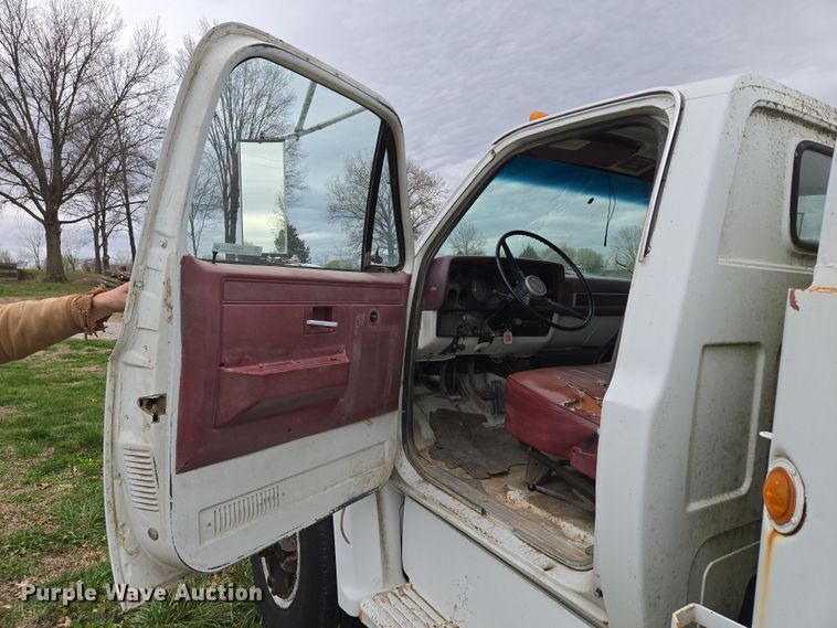 image for item EQ6983 1983 GMC 7000 fuel truck