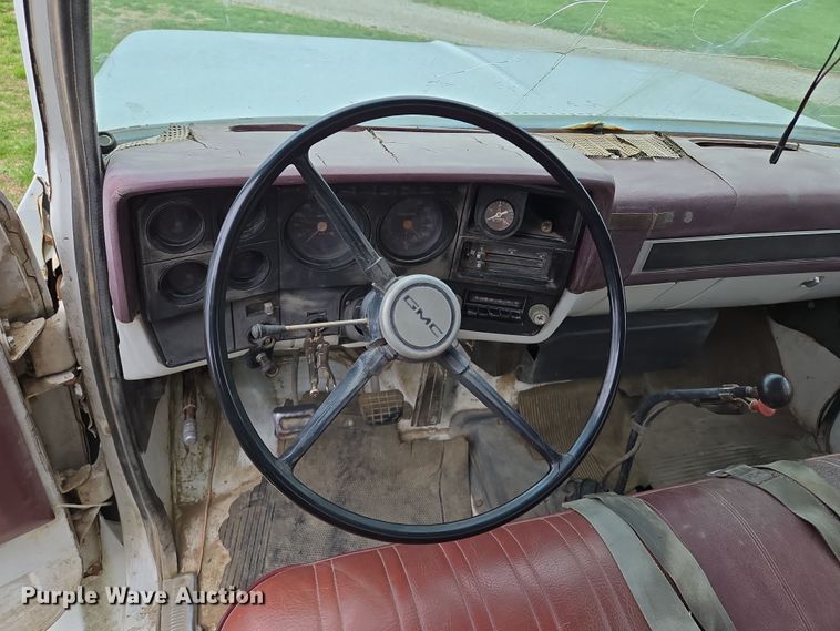 image for item EQ6983 1983 GMC 7000 fuel truck