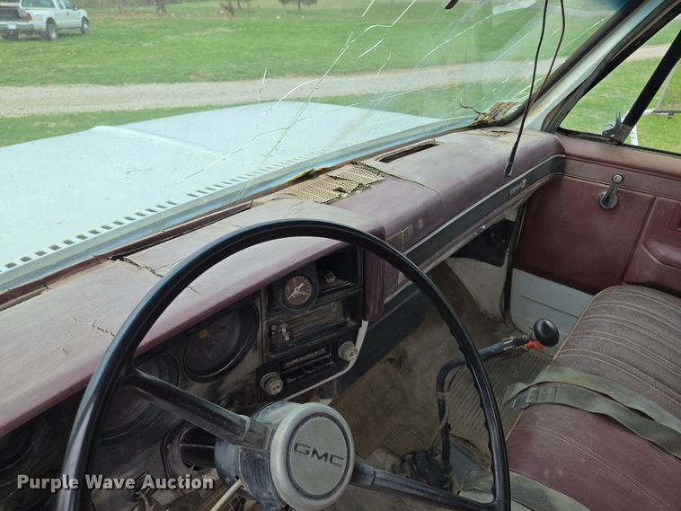 image for item EQ6983 1983 GMC 7000 fuel truck