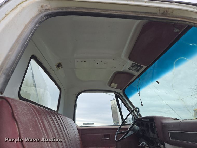 image for item EQ6983 1983 GMC 7000 fuel truck