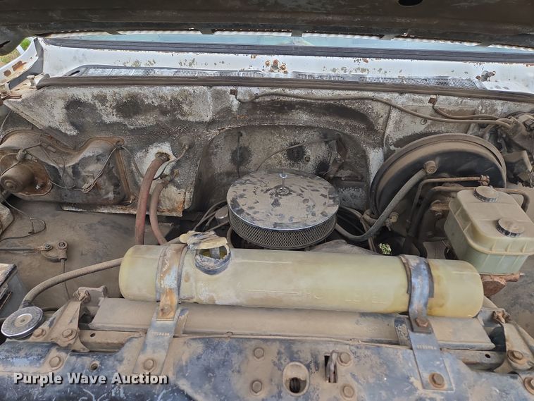 image for item EQ6983 1983 GMC 7000 fuel truck