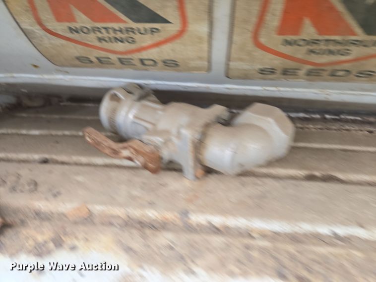 image for item EQ6983 1983 GMC 7000 fuel truck