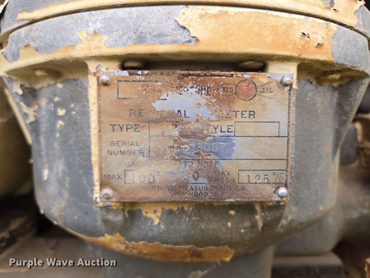 image for item EQ6983 1983 GMC 7000 fuel truck