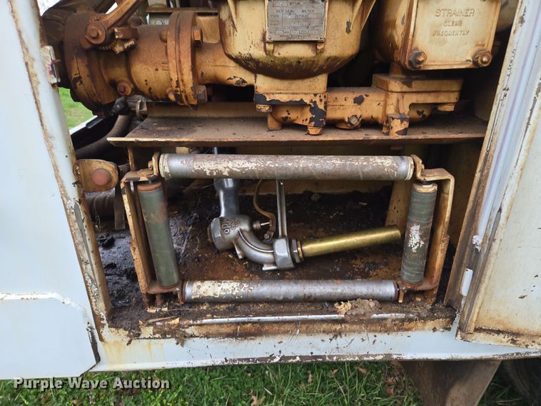 image for item EQ6983 1983 GMC 7000 fuel truck