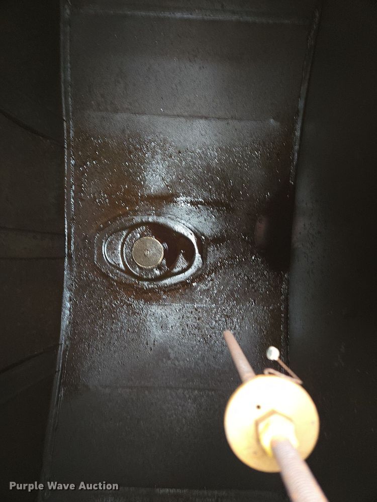 image for item EQ6983 1983 GMC 7000 fuel truck