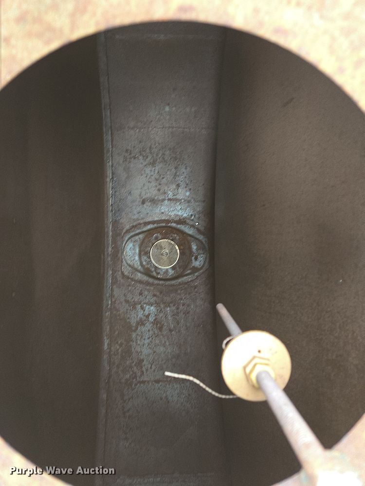 image for item EQ6983 1983 GMC 7000 fuel truck