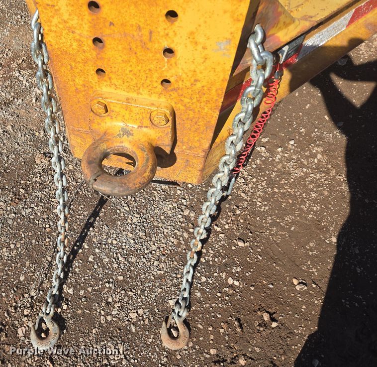 image for item ER5171 2004 Trail King tilt deck equipment trailer