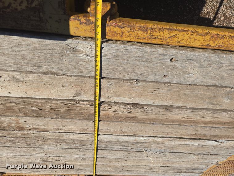 image for item ER5171 2004 Trail King tilt deck equipment trailer