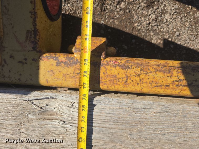 image for item ER5171 2004 Trail King tilt deck equipment trailer