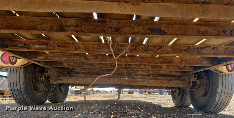 image for item ER5171 2004 Trail King tilt deck equipment trailer