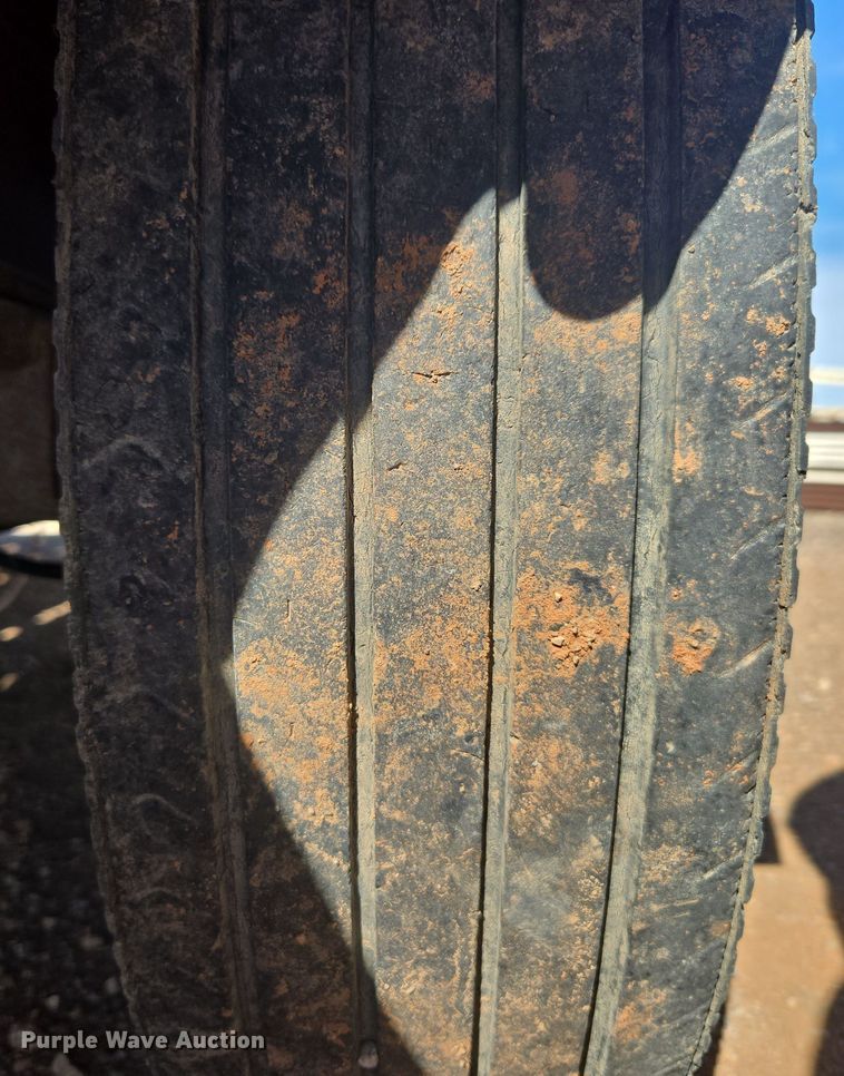 image for item ER5171 2004 Trail King tilt deck equipment trailer