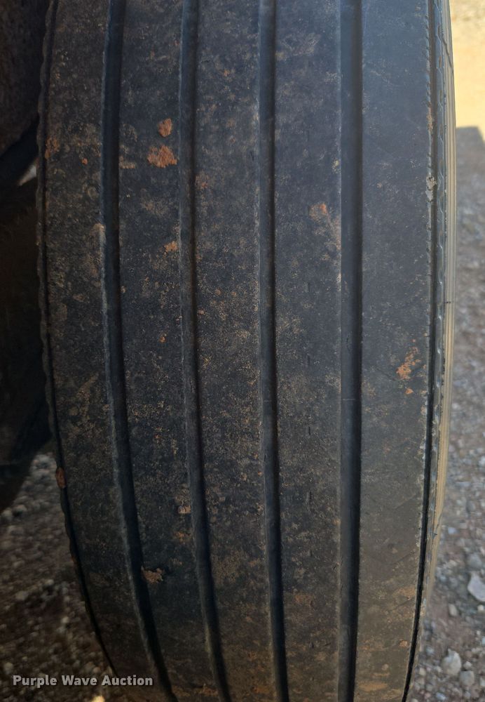 image for item ER5171 2004 Trail King tilt deck equipment trailer