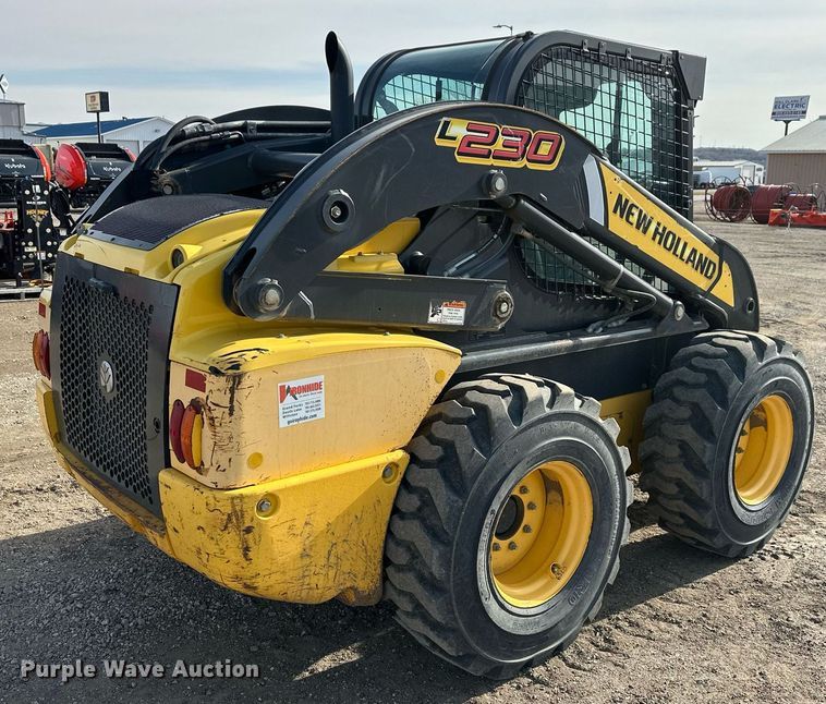 image for item ER5191 2012 New Holland L230 skid steer loader