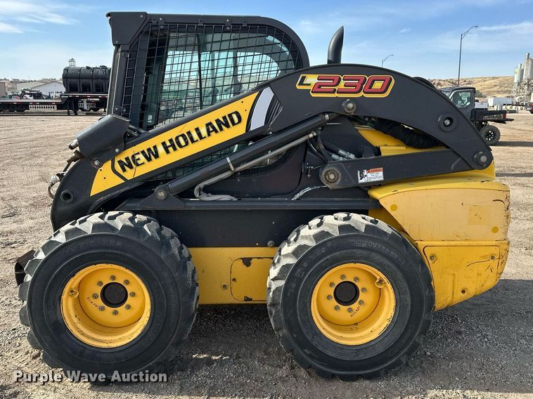 image for item ER5191 2012 New Holland L230 skid steer loader