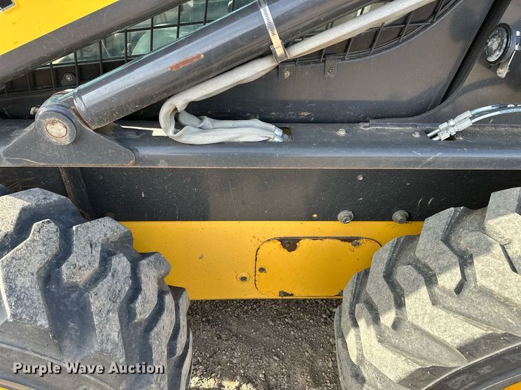 image for item ER5191 2012 New Holland L230 skid steer loader