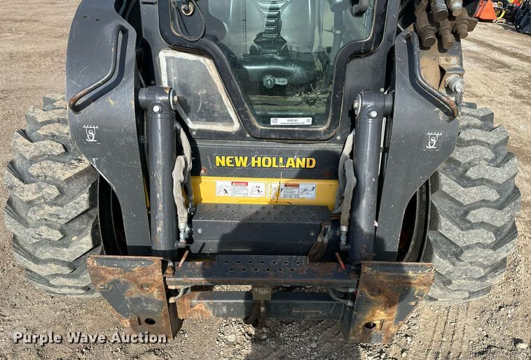 image for item ER5191 2012 New Holland L230 skid steer loader
