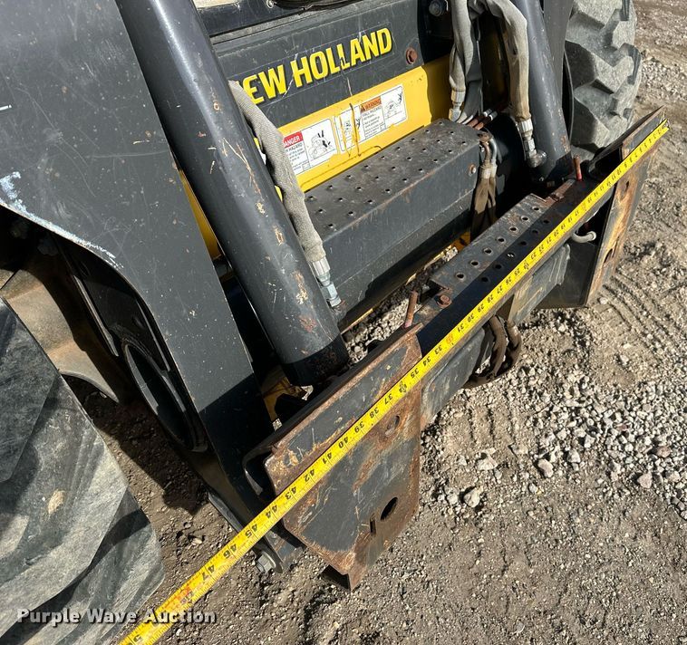 image for item ER5191 2012 New Holland L230 skid steer loader