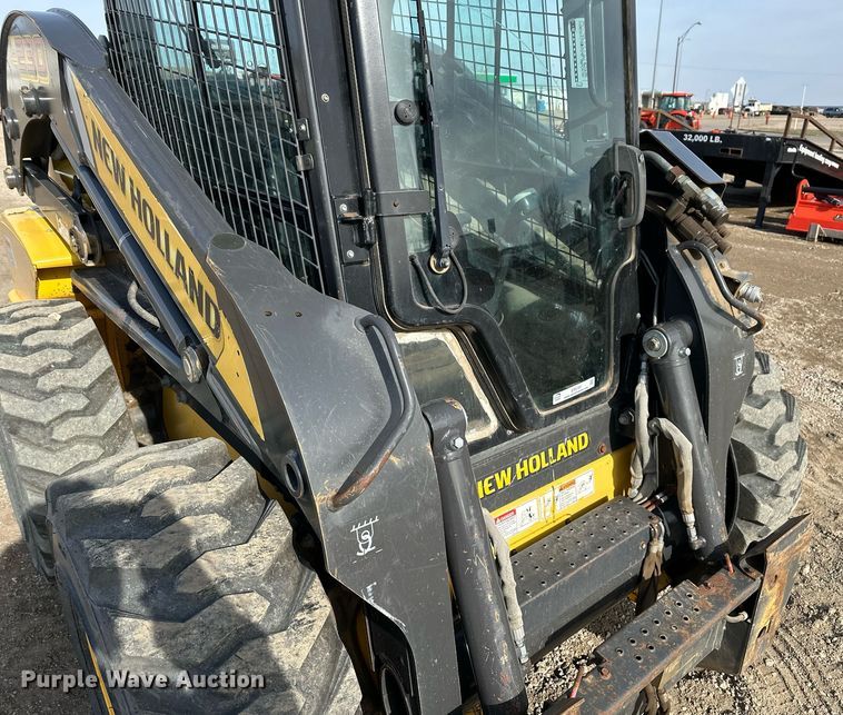 image for item ER5191 2012 New Holland L230 skid steer loader
