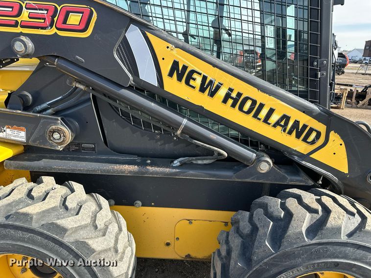 image for item ER5191 2012 New Holland L230 skid steer loader