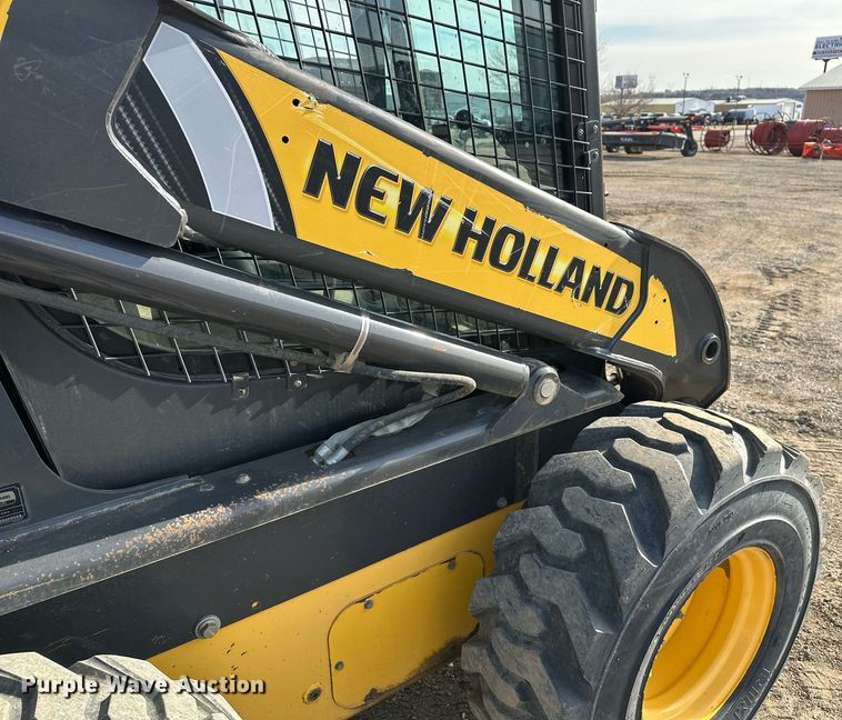 image for item ER5191 2012 New Holland L230 skid steer loader