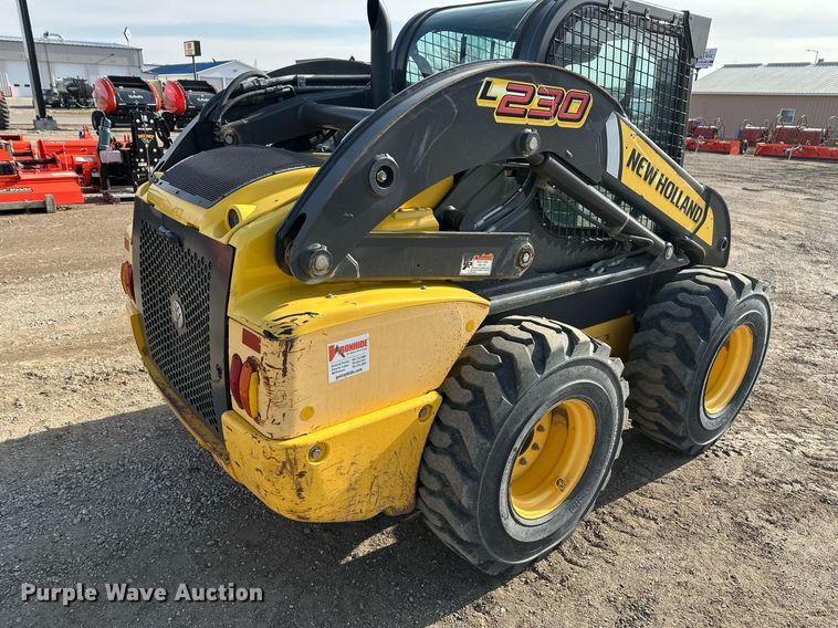 image for item ER5191 2012 New Holland L230 skid steer loader