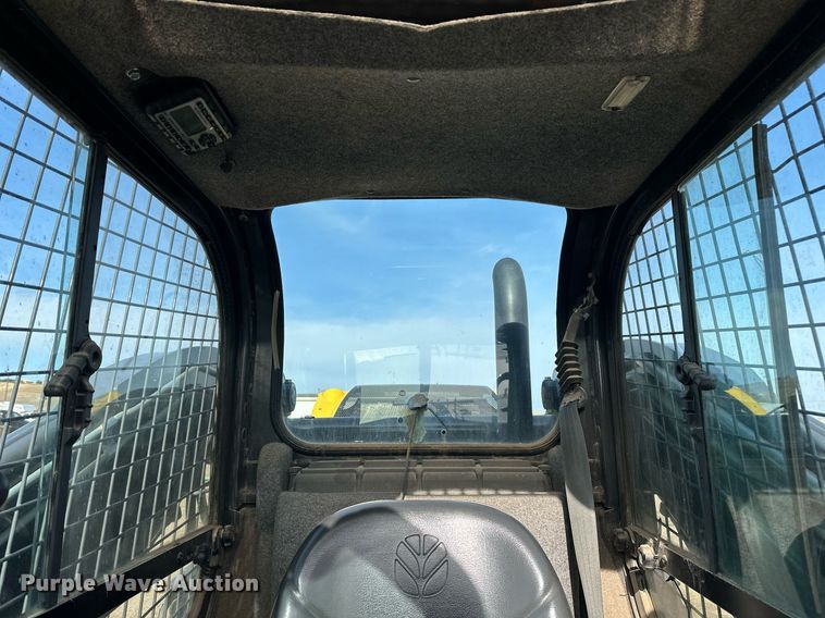 image for item ER5191 2012 New Holland L230 skid steer loader