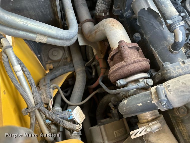 image for item ER5191 2012 New Holland L230 skid steer loader