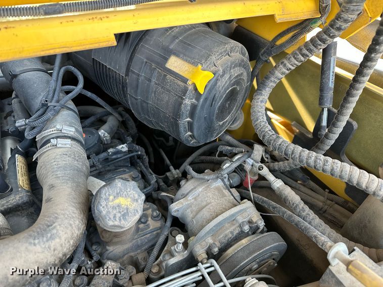 image for item ER5191 2012 New Holland L230 skid steer loader