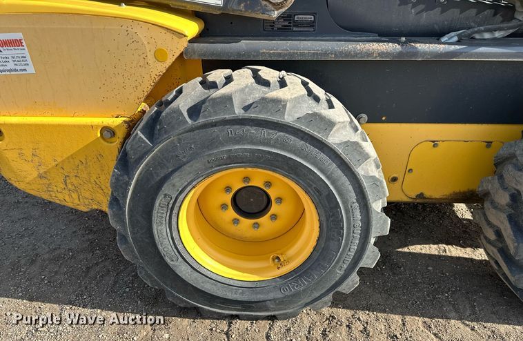 image for item ER5191 2012 New Holland L230 skid steer loader