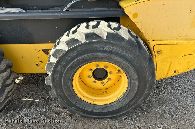 image for item ER5191 2012 New Holland L230 skid steer loader