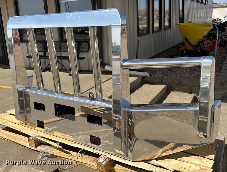 image for item ER5198 Magnum 17284 truck grille guard