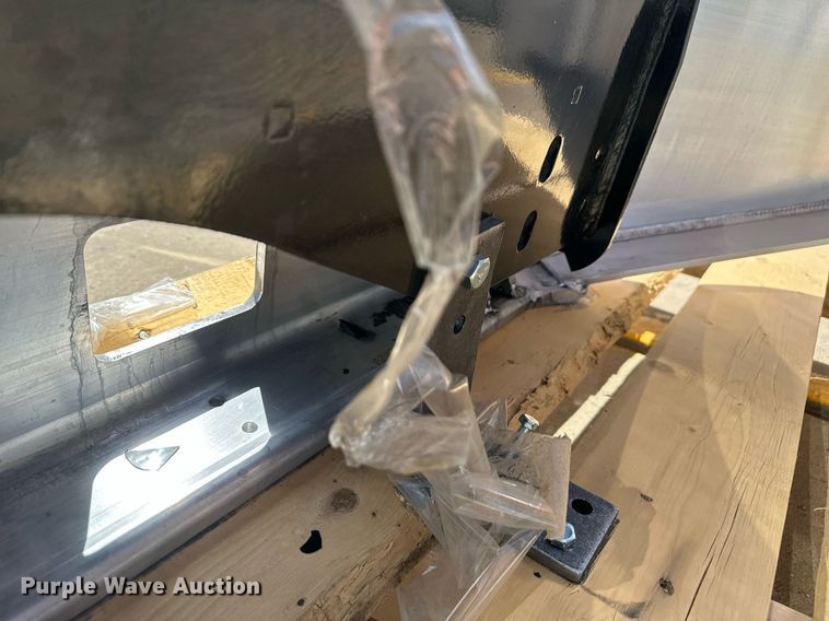 image for item ER5198 Magnum 17284 truck grille guard