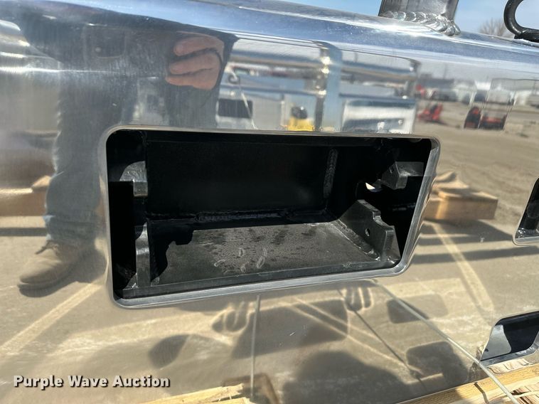 image for item ER5198 Magnum 17284 truck grille guard