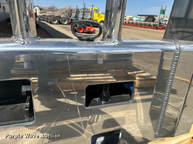 image for item ER5198 Magnum 17284 truck grille guard