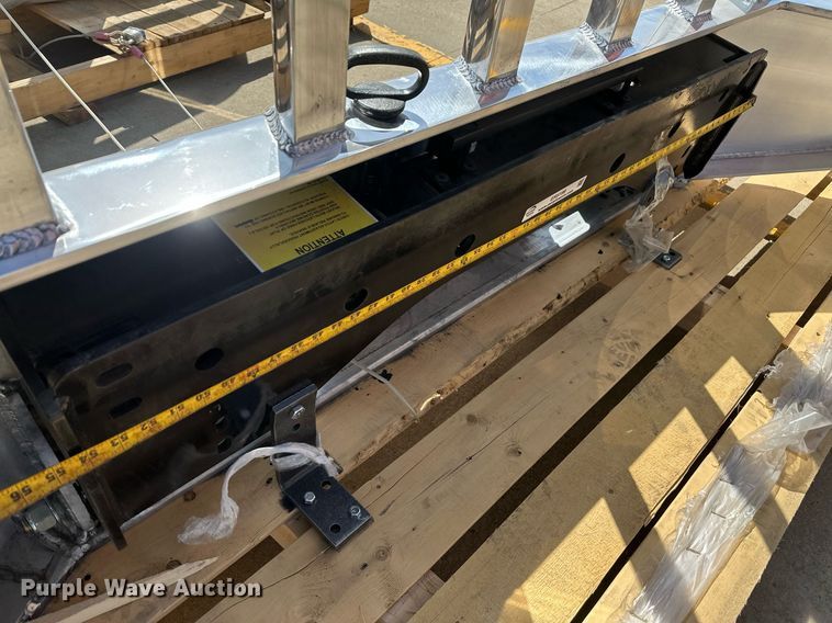 image for item ER5198 Magnum 17284 truck grille guard