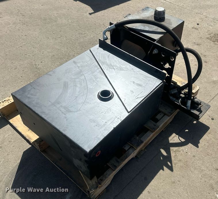 image for item ER5200 Hydraulic fluid reservoir