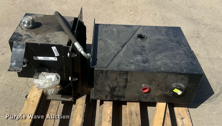 image for item ER5200 Hydraulic fluid reservoir