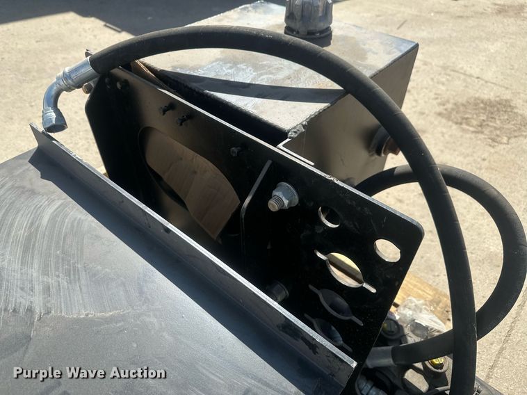 image for item ER5200 Hydraulic fluid reservoir