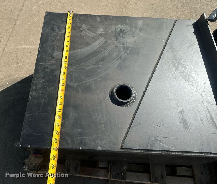 image for item ER5200 Hydraulic fluid reservoir