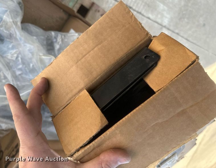 image for item ER5202 Truck parts