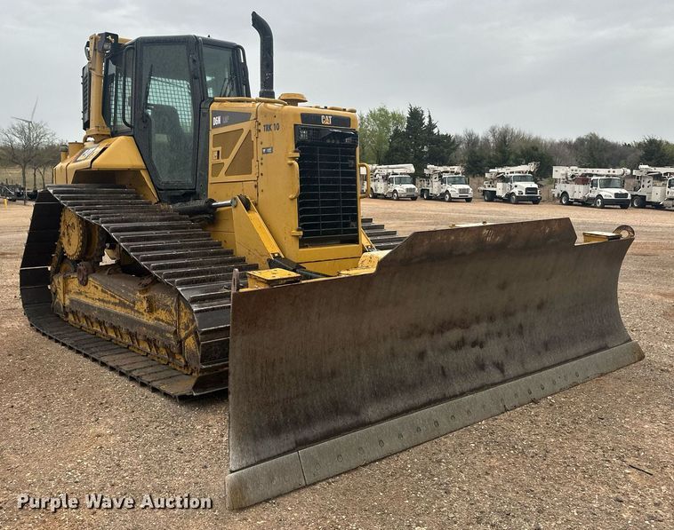 image for item ER8995 2013 Caterpillar D6N LGP dozer
