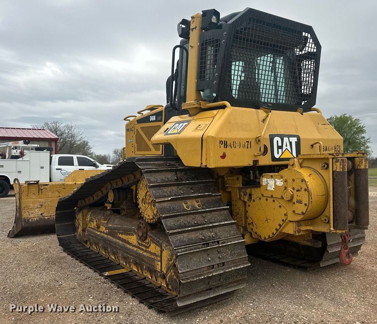 image for item ER8995 2013 Caterpillar D6N LGP dozer