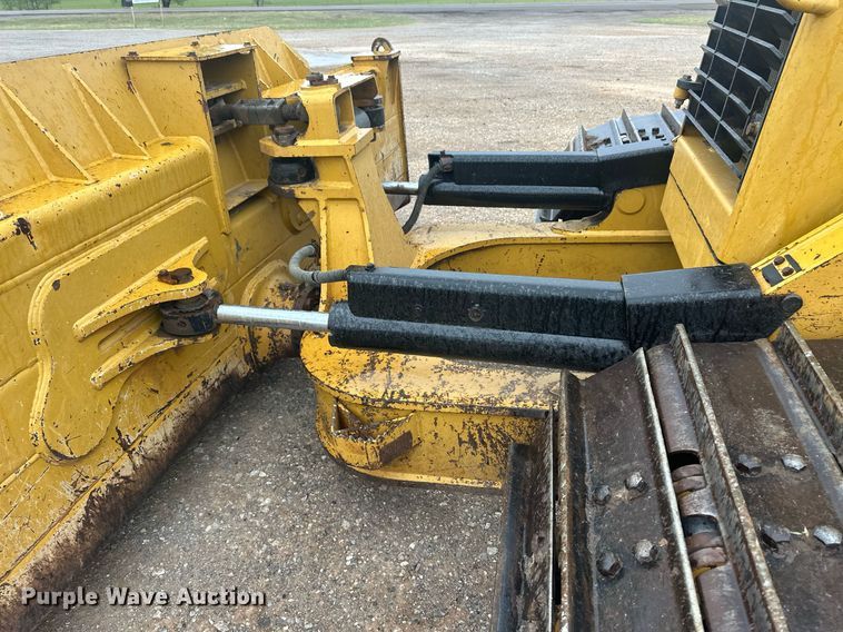 image for item ER8995 2013 Caterpillar D6N LGP dozer