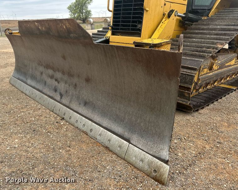 image for item ER8995 2013 Caterpillar D6N LGP dozer